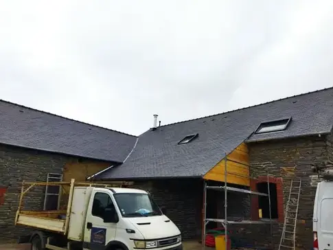 démoussage toiture Châteaubourg-1